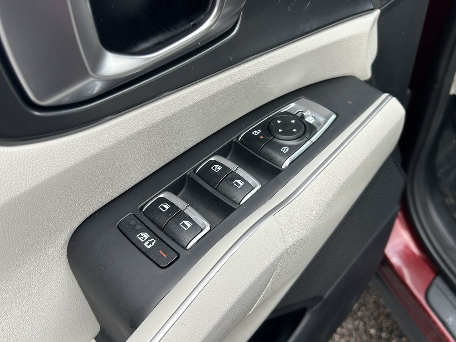 Used 2025 Kia Sorento EX w/ Panoramic Sunroof Package FWD image 25