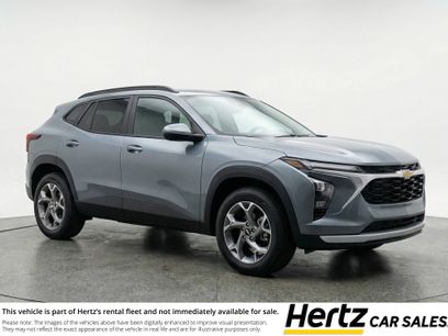 Used 2025 Chevrolet Trax LT