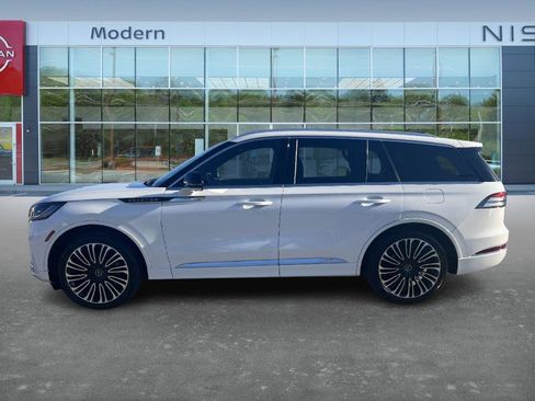 Used 2025 Lincoln Aviator Black Label image 8