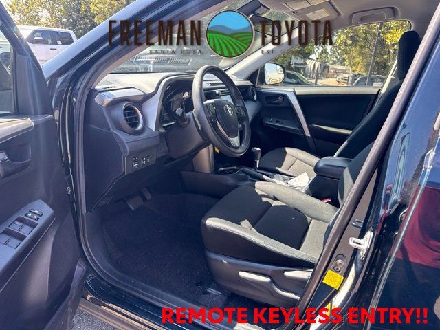 Used 2018 Toyota RAV4 LE FWD image 7