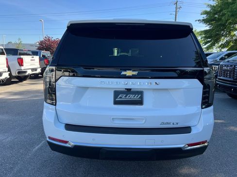Used 2025 Chevrolet Suburban LT w/ Comfort Package RWD image 14
