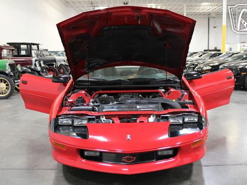 Used 1993 Chevrolet Camaro Z28 RWD image 37