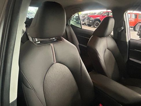 Used 2020 Toyota Camry LE FWD image 36