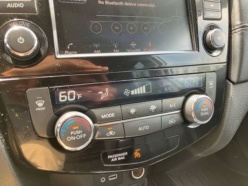 Used 2018 Nissan Rogue SL w/ Premium Package AWD/4WD image 20