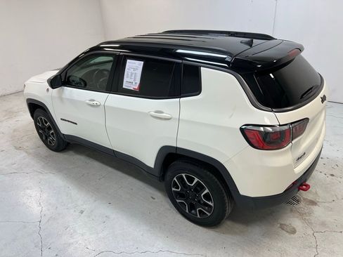 Used 2019 Jeep Compass Trailhawk image 4