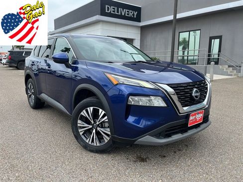 Used 2022 Nissan Rogue SV FWD image 1