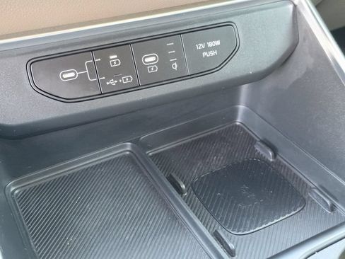 Used 2025 Kia Carnival SX FWD image 34