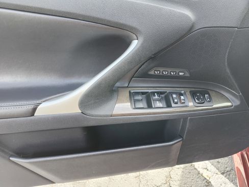 Used 2010 Lexus IS 350C image 30
