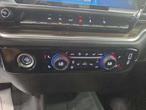 Used 2023 Chevrolet Silverado 1500 LT AWD/4WD image 15
