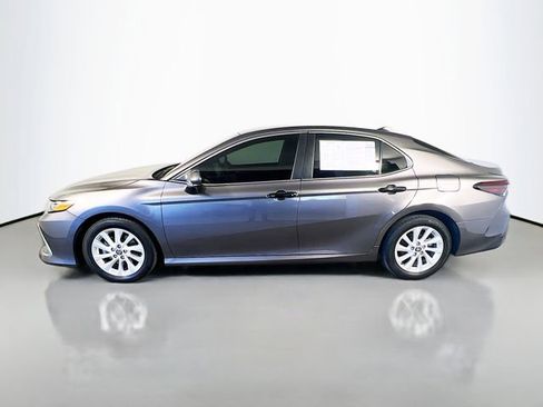 Used 2023 Toyota Camry LE image 5