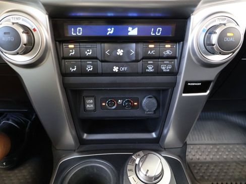 Used 2018 Toyota 4Runner Limited AWD/4WD image 50