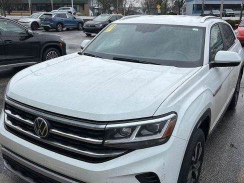 Certified 2023 Volkswagen Atlas Cross Sport SE image 1