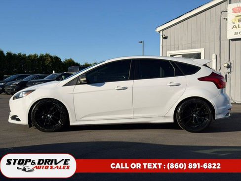 Used 2014 Ford Focus ST FWD image 2