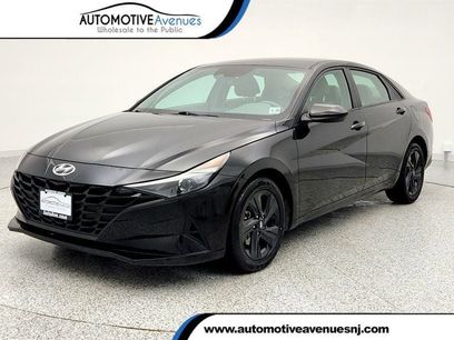 Used 2023 Hyundai Elantra SEL w/ Cargo Package