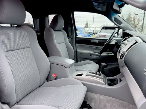 Used 2011 Toyota Tacoma 4x4 Access Cab V6 image 20