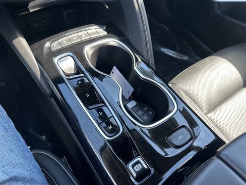 Certified 2023 Buick Envision Essence AWD/4WD image 15