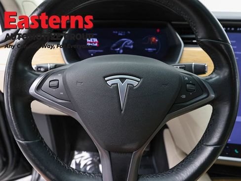 Used 2018 Tesla Model X 75D AWD/4WD image 10