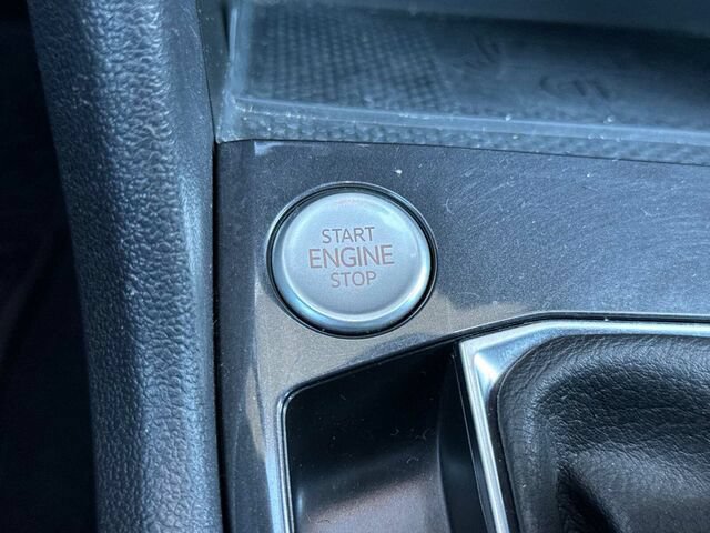 Used 2023 Volkswagen Tiguan SE R-Line FWD image 25