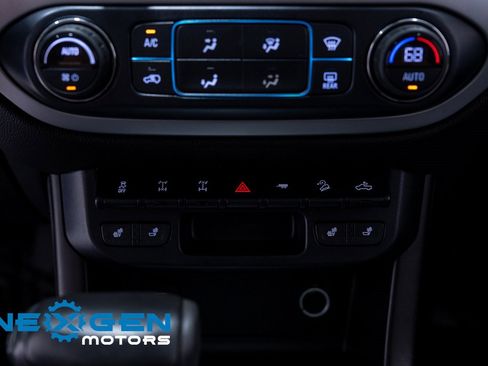 Used 2018 Chevrolet Colorado ZR2 image 15