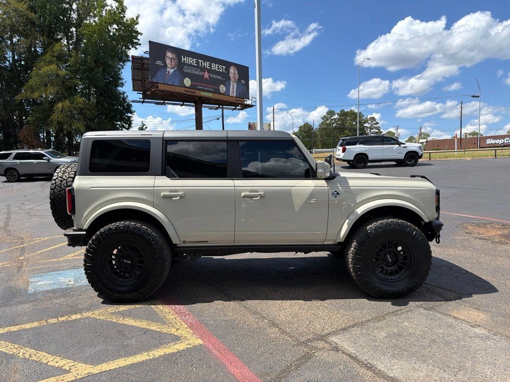 Used 2025 Ford Bronco Outer Banks AWD/4WD image 6