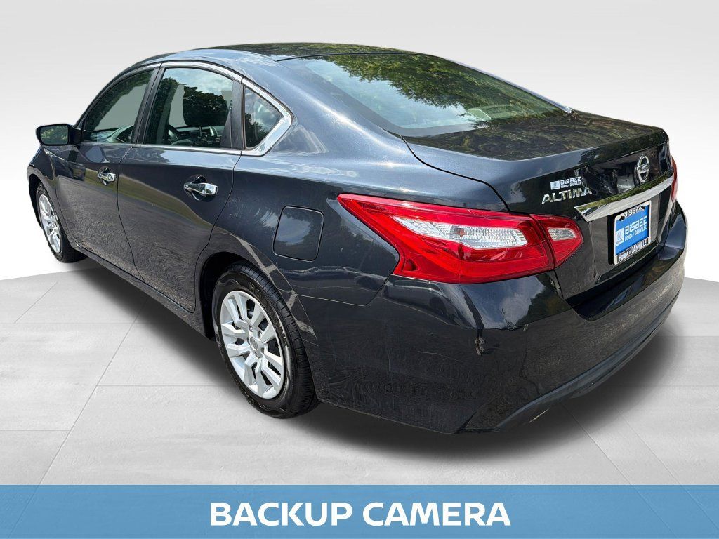 Used 2017 Nissan Altima 2.5 S FWD image 4
