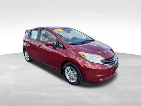 Used 2014 Nissan Versa Note SV w/ Sport Value Package FWD image 3