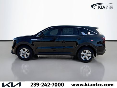 New 2026 Kia Sorento LX image 2