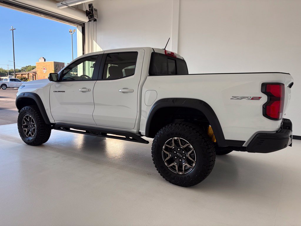 New 2026 Chevrolet Colorado ZR2 w/ Technology Package AWD/4WD image 19