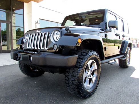 Used 2016 Jeep Wrangler Unlimited Sahara w/ Connectivity Group image 2