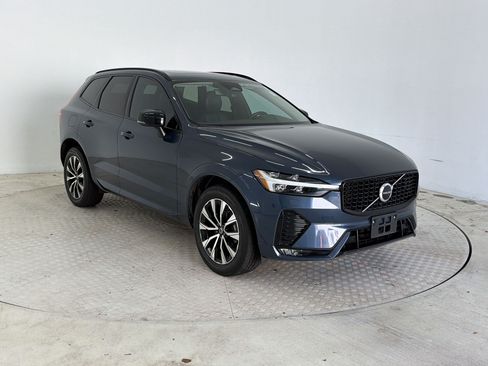 Used 2024 Volvo XC60 B5 Core AWD/4WD image 7