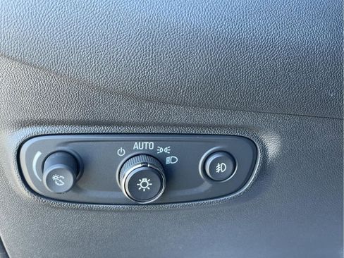 Used 2020 Chevrolet Equinox LT image 25