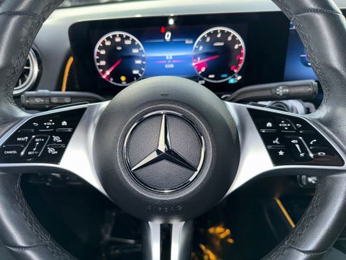 Used 2024 Mercedes-Benz GLB 250 image 26