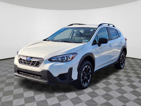 Used 2023 Subaru Crosstrek 2.0i image 2