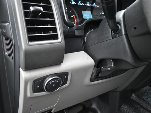 Used 2018 Ford F250 XL w/ Power Equipment Group image 41