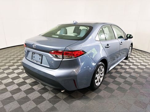 Used 2024 Toyota Corolla LE image 3