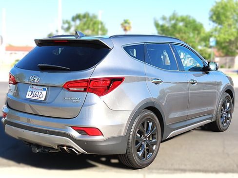 Used 2017 Hyundai Santa Fe Sport FWD image 6