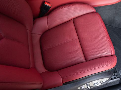 New 2026 Porsche Macan image 44