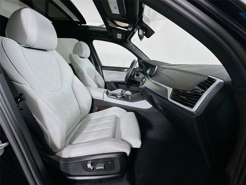 Certified 2023 BMW X5 xDrive40i w/ M Sport Package image 29