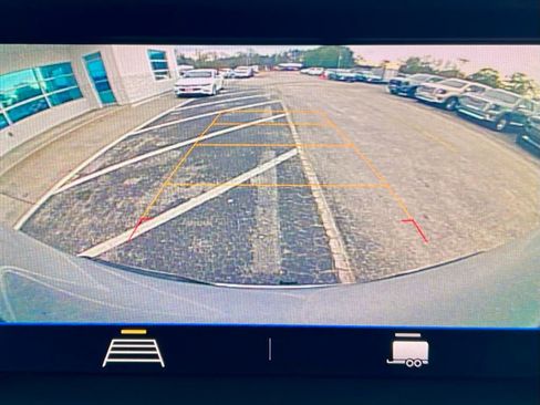 Used 2020 Chevrolet Silverado 1500 Custom w/ Custom Value Package image 7