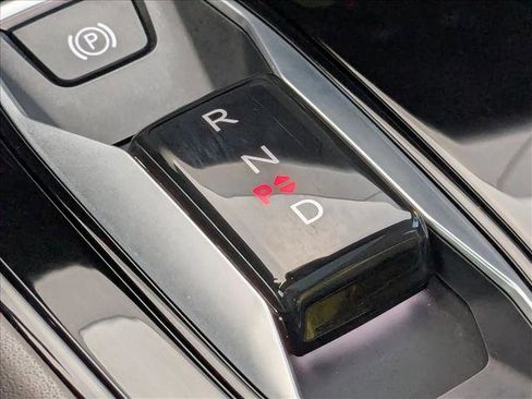 Used 2023 Audi e-tron GT Prestige image 12