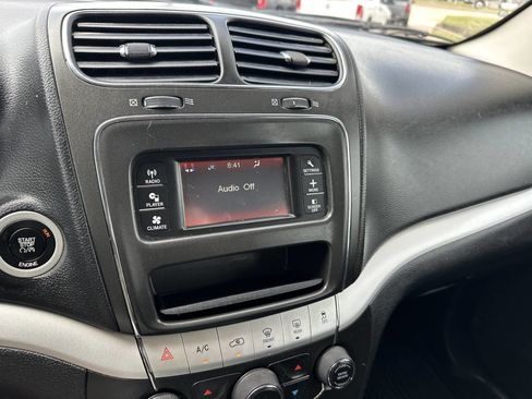 Used 2015 Dodge Journey American Value Package w/ Flexible Seating Group FWD image 15
