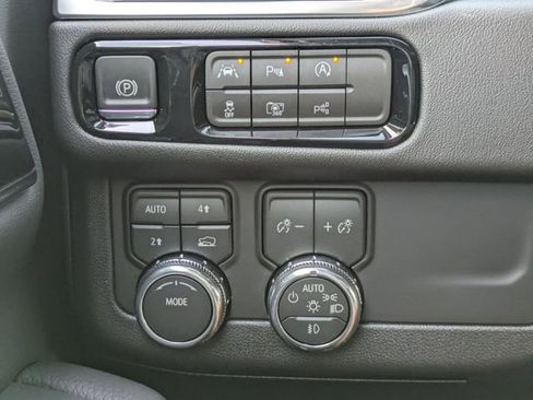 New 2026 GMC Yukon XL Denali w/ Sun & Power Step Package AWD/4WD image 22
