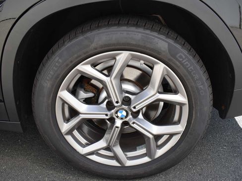 Used 2023 BMW X3 xDrive30i w/ Premium Package w/ZPA AWD/4WD image 16