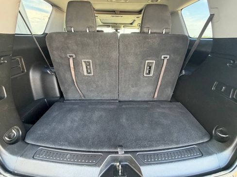 Used 2018 GMC Acadia SLE FWD image 29