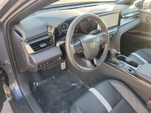 Used 2026 Toyota Camry SE w/ Multimedia Upgrade Package image 17