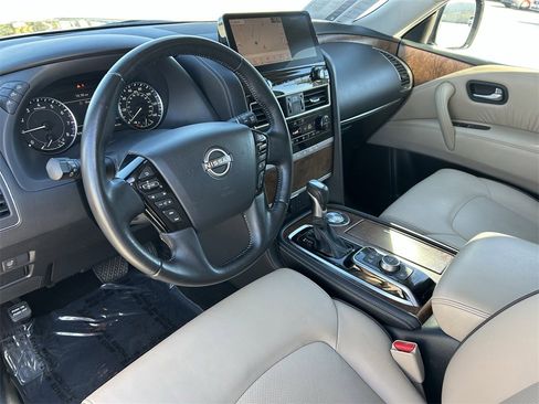 Used 2023 Nissan Armada SL image 18