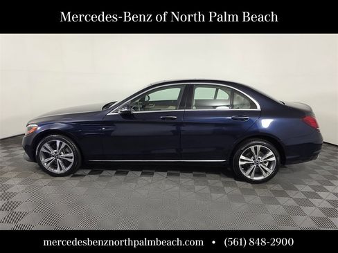 Used 2020 Mercedes-Benz C 300 4MATIC Sedan image 3