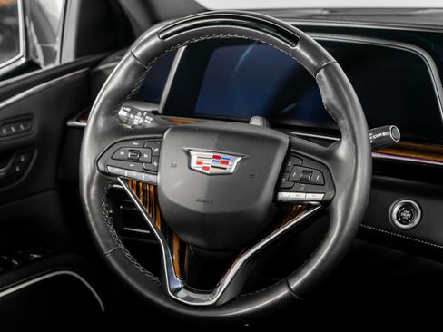 Used 2024 Cadillac Escalade ESV Premium Luxury image 52