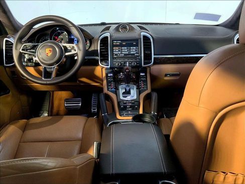 Used 2015 Porsche Cayenne Turbo image 14