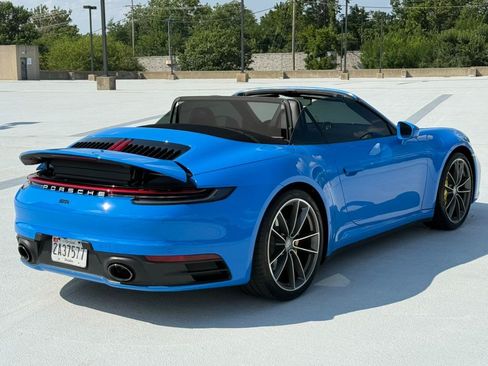 Used 2022 Porsche 911 Carrera w/ Premium Package RWD image 32